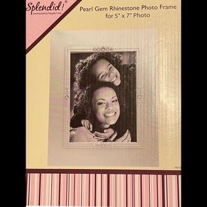 Splendid Pearl Gem Rhinestone Frame